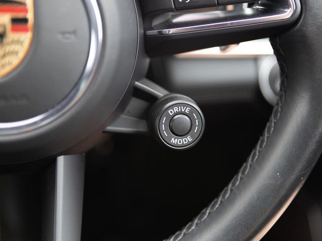 PORSCHE Panamera Photo 28