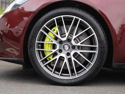PORSCHE Panamera Photo 4