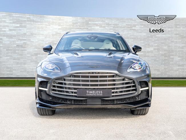 ASTON MARTIN Dbx Photo 7