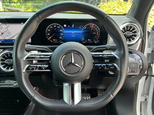 MERCEDES-BENZ A Class Photo 22