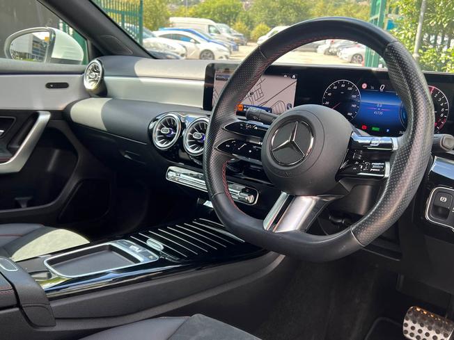 MERCEDES-BENZ A Class Photo 23