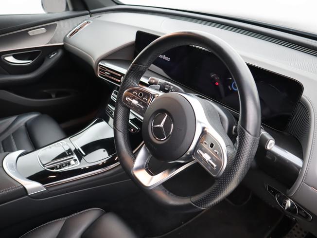 MERCEDES-BENZ EQC Photo 12