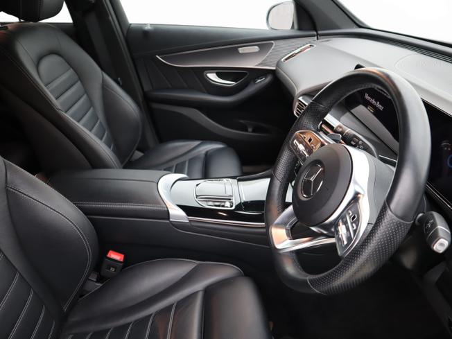 MERCEDES-BENZ EQC Photo 14