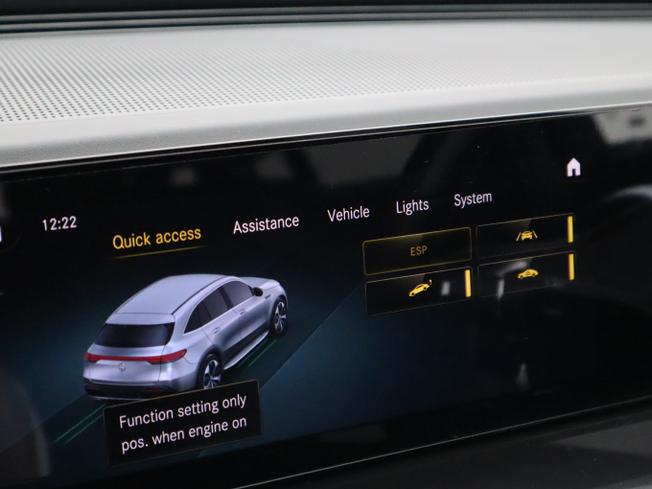 MERCEDES-BENZ EQC Photo 35