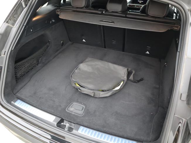 MERCEDES-BENZ EQC Photo 9