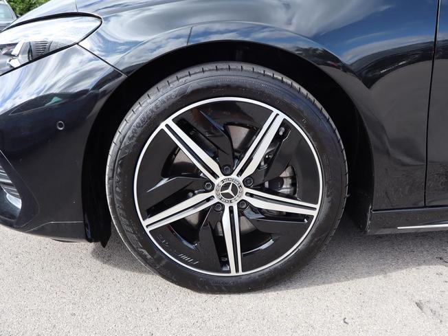 MERCEDES-BENZ CLA Class Photo 12