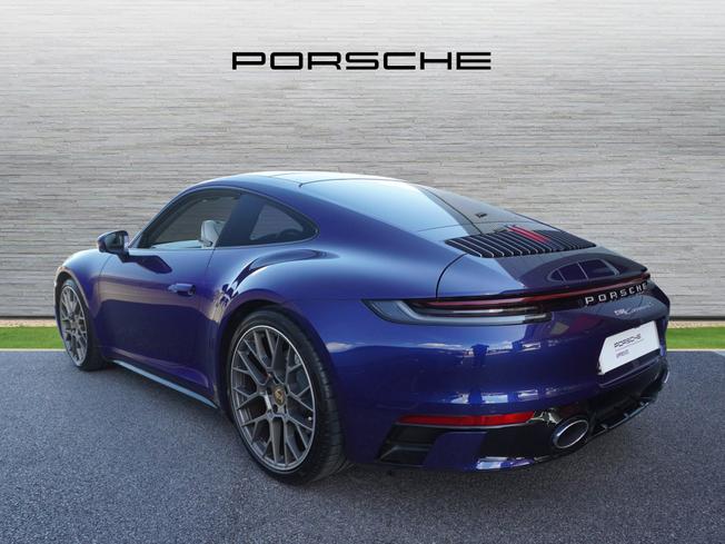 PORSCHE 911 Photo 2
