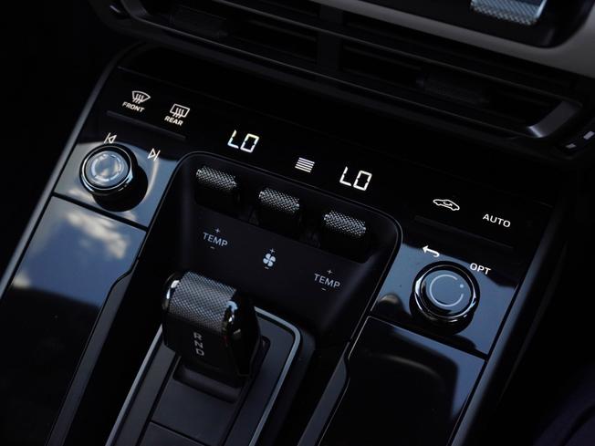 PORSCHE 911 Photo 22
