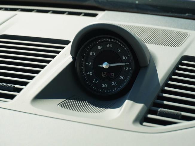 PORSCHE 911 Photo 24