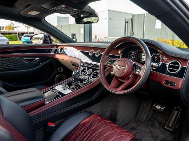 BENTLEY Continental Photo 11