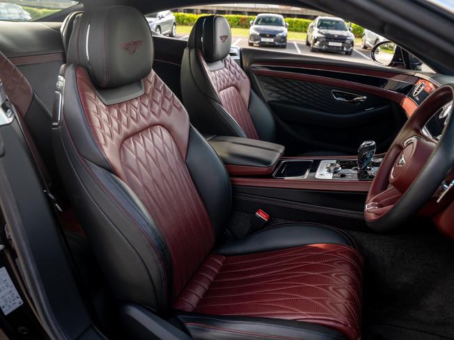 BENTLEY Continental Photo 23