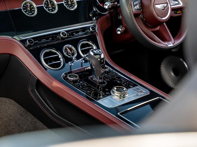 BENTLEY Continental Photo 26