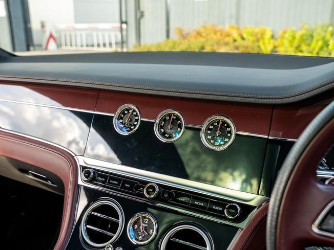 BENTLEY Continental Photo 28