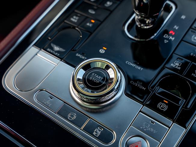 BENTLEY Continental Photo 31
