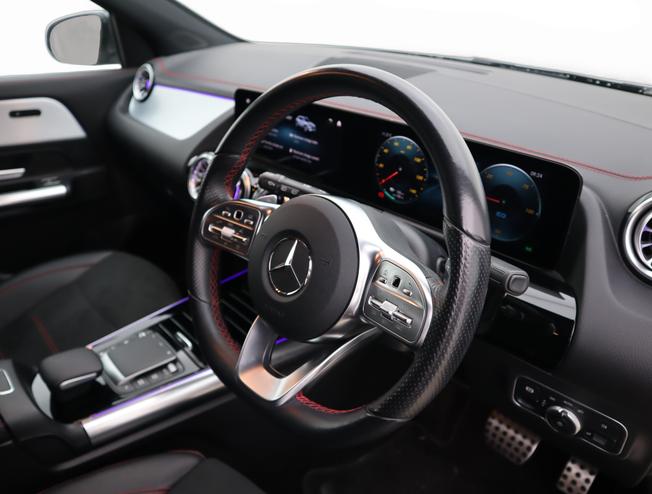 MERCEDES-BENZ Eqa Photo 12