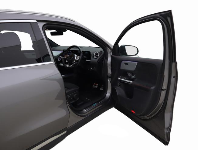 MERCEDES-BENZ Eqa Photo 18