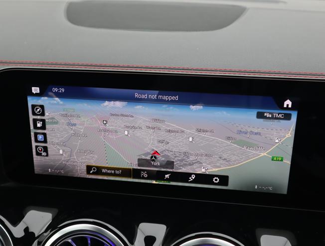 MERCEDES-BENZ Eqa Photo 30