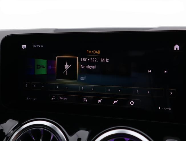 MERCEDES-BENZ Eqa Photo 31