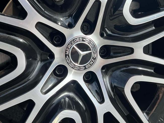 MERCEDES-BENZ GLB Photo 17
