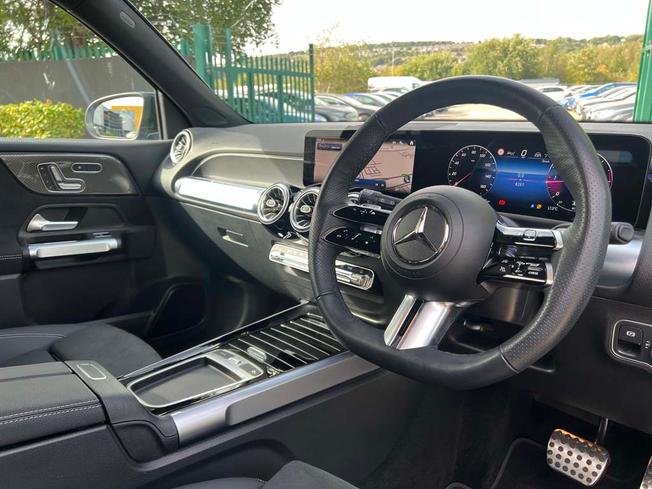 MERCEDES-BENZ GLB Photo 26