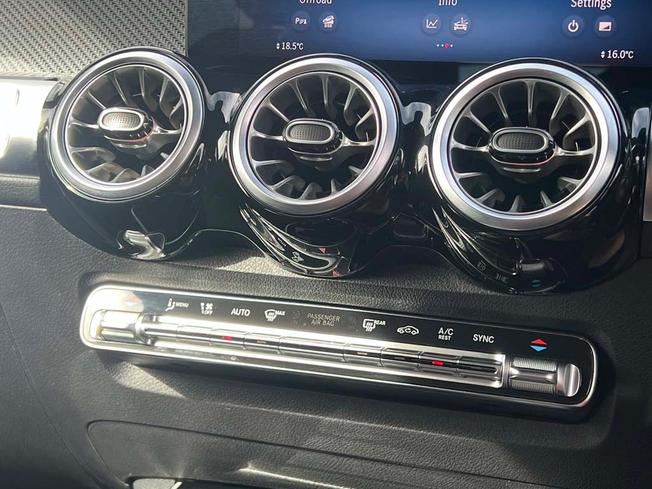 MERCEDES-BENZ GLB Photo 37