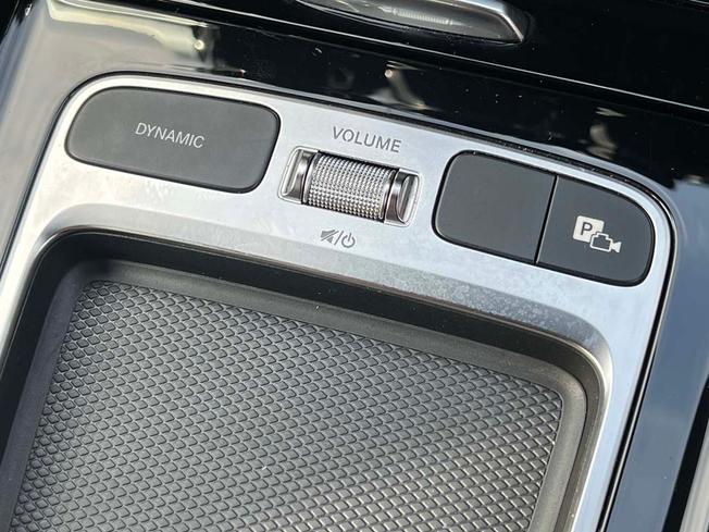 MERCEDES-BENZ GLB Photo 41