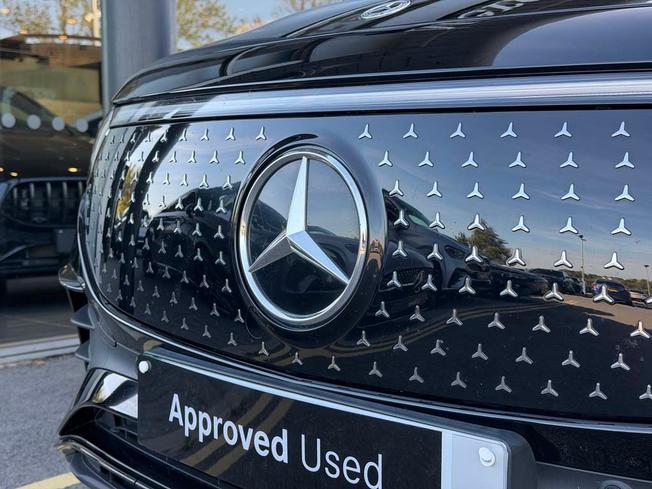 MERCEDES-BENZ Eqb Photo 12