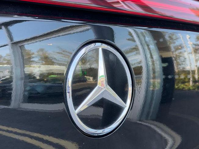 MERCEDES-BENZ Eqb Photo 18