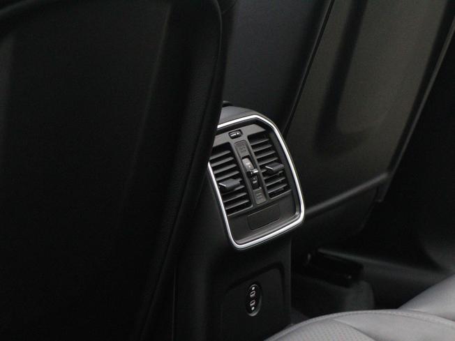PORSCHE Macan Photo 29