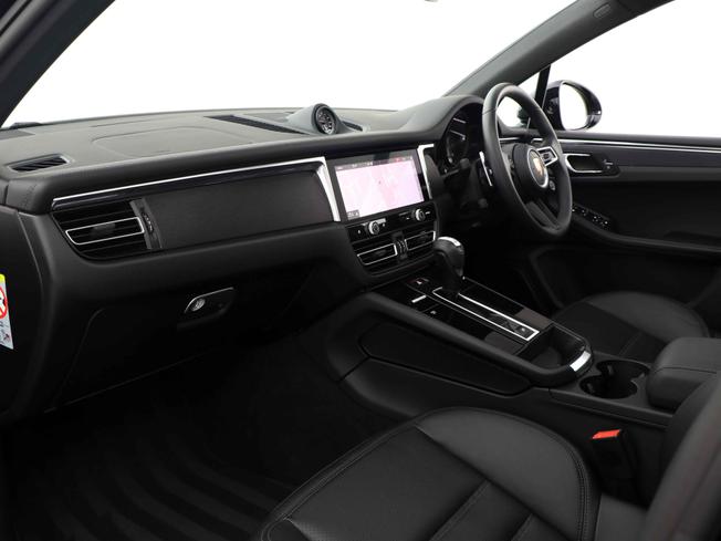 PORSCHE Macan Photo 3