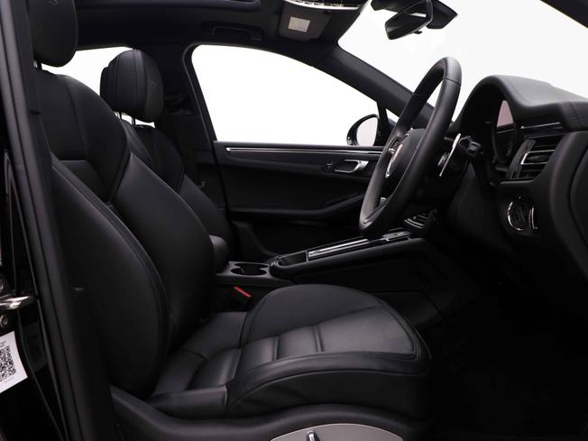 PORSCHE Macan Photo 35