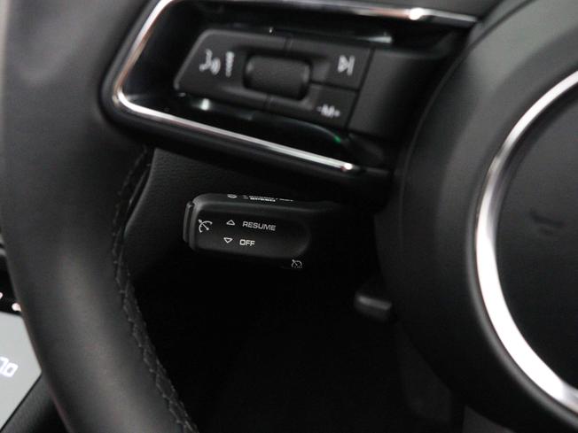 PORSCHE Macan Photo 43