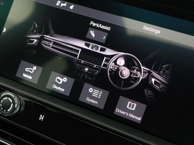 PORSCHE Macan Photo 47
