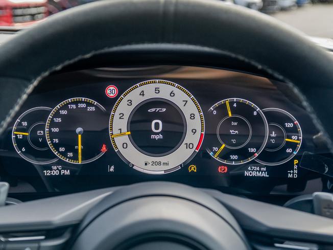 PORSCHE 911 Photo 14
