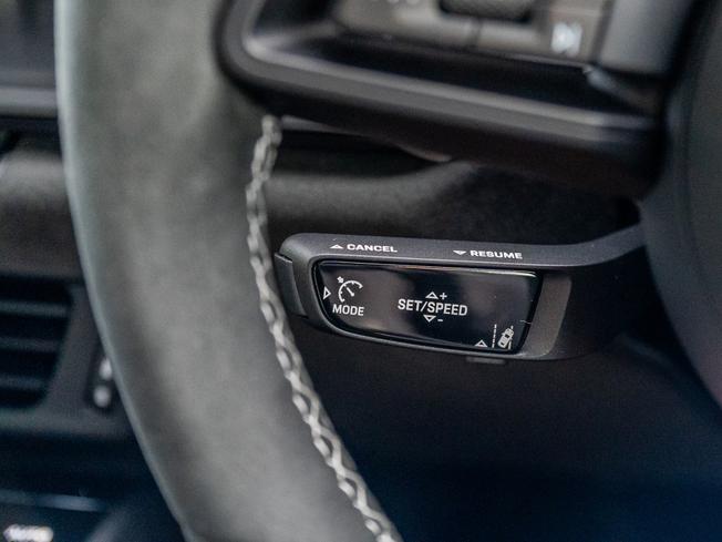 PORSCHE 911 Photo 21