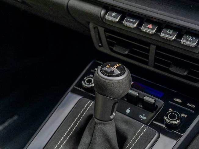 PORSCHE 911 Photo 26