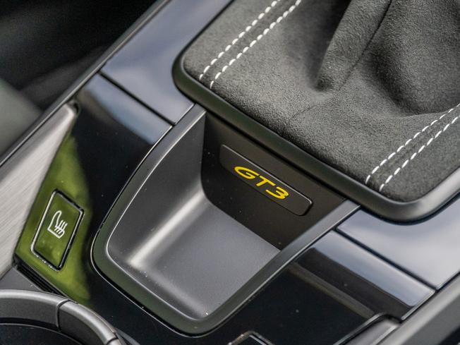 PORSCHE 911 Photo 27