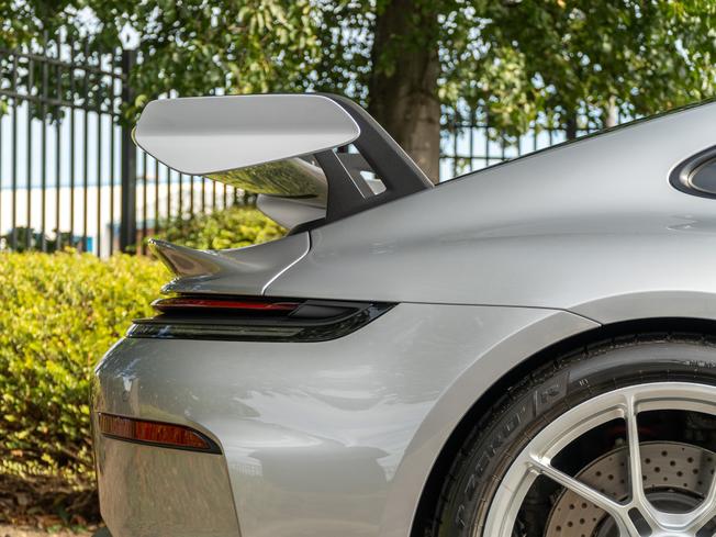 PORSCHE 911 Photo 38