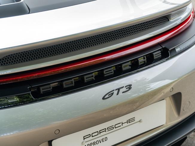 PORSCHE 911 Photo 40