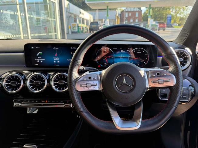 MERCEDES-BENZ A Class Photo 28