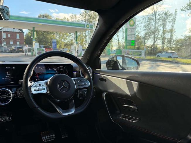 MERCEDES-BENZ A Class Photo 31