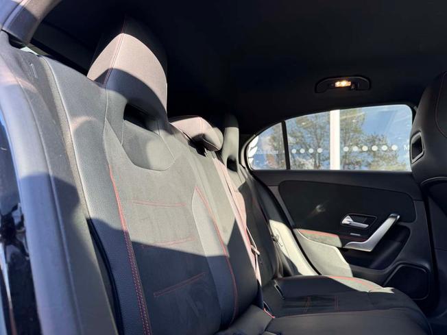 MERCEDES-BENZ A Class Photo 8