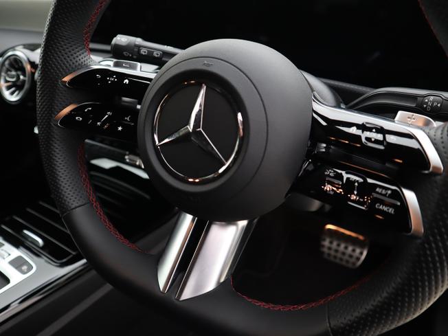 MERCEDES-BENZ A Class Photo 15