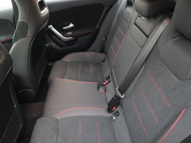 MERCEDES-BENZ A Class Photo 8
