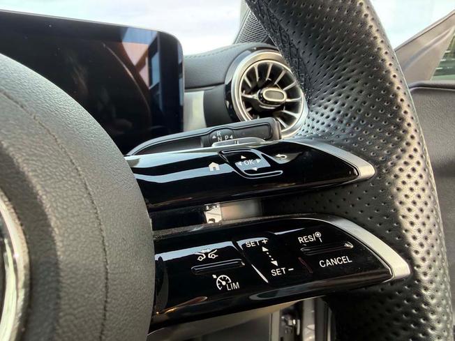 MERCEDES-BENZ CLA Class Photo 14