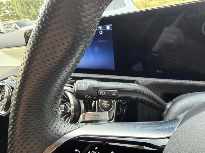MERCEDES-BENZ CLA Class Photo 27