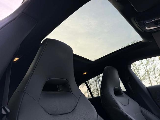 MERCEDES-BENZ CLA Class Photo 40