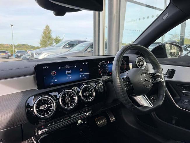 MERCEDES-BENZ CLA Class Photo 43