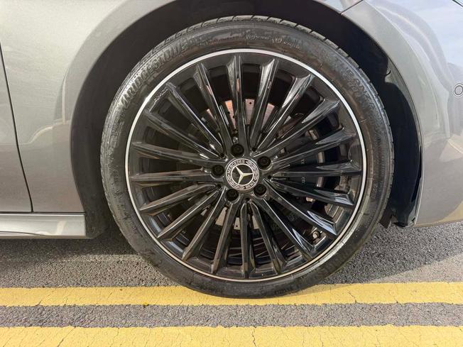 MERCEDES-BENZ CLA Class Photo 6