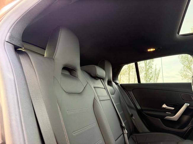 MERCEDES-BENZ CLA Class Photo 8